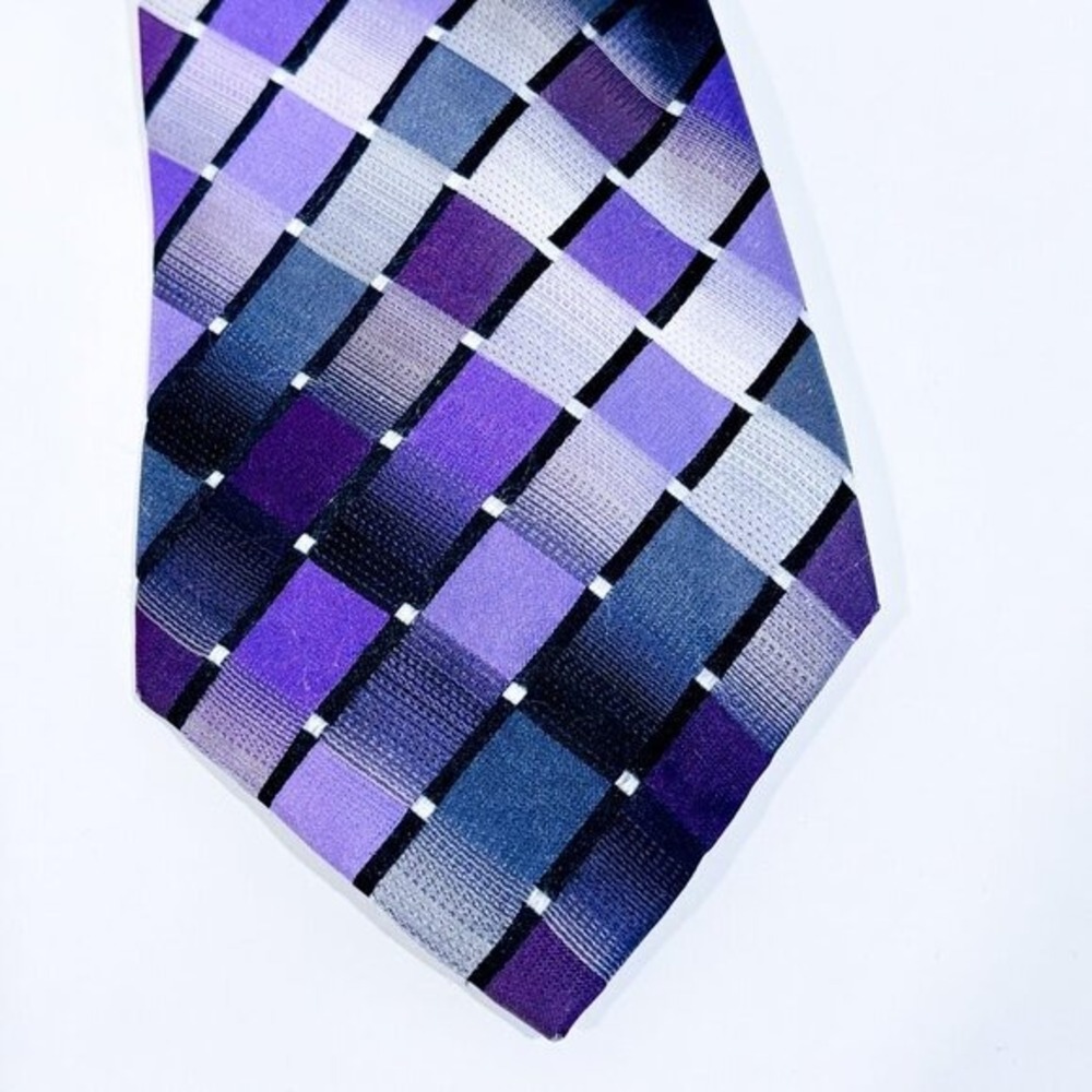 VAN HEUSEN Purple Black Silver Plaid Geometric 100% Silk Necktie